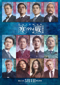 艾薇儿身穿性感比基尼冲浪戏水，腹部平坦击破怀孕传闻，同时也击破了艾薇儿再传婚变的绯闻。